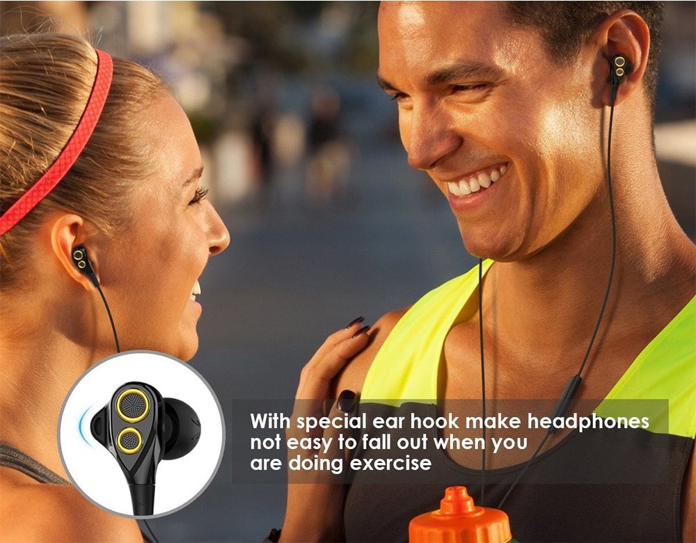 UIISII T8 In-ear Shocking Bass Earphones with Mic- Red