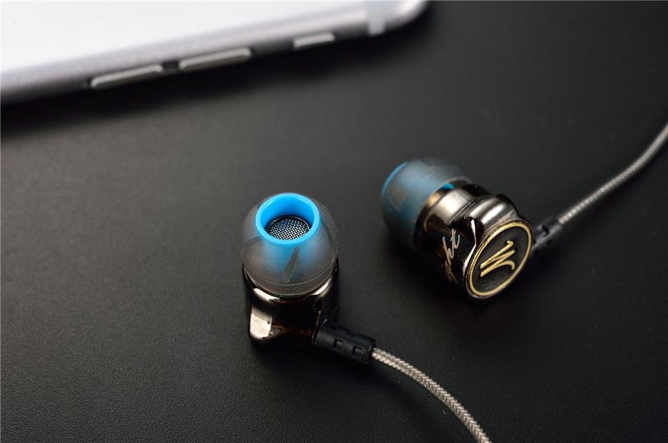 Original QKZ DM7 Zinc Alloy In Ear Earphone - Black Original QKZ DM7 Zinc Alloy In Ear Earphone - Black