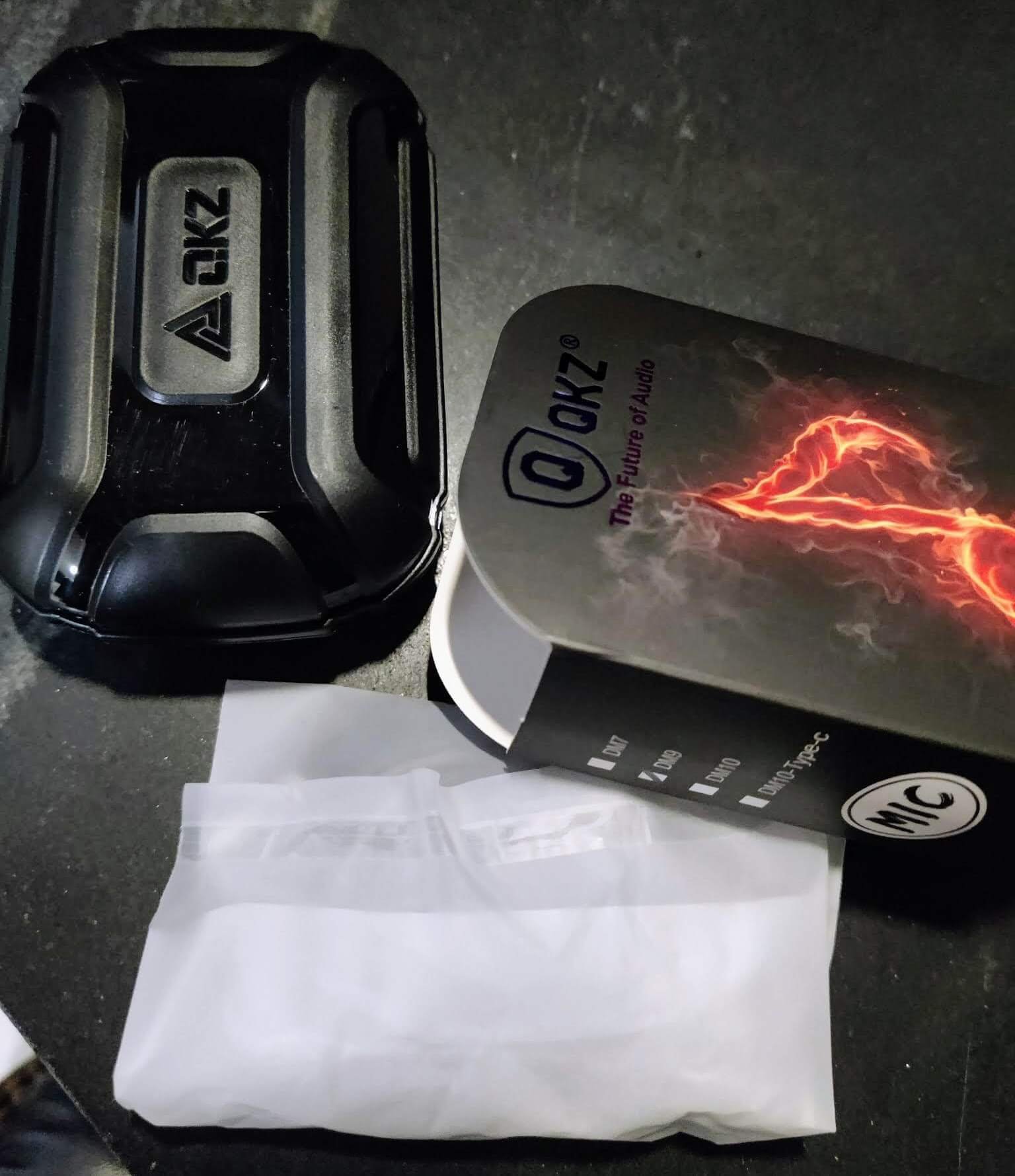 Original QKZ DM9 Zinc Alloy HiFi Earphone In Ear Earphones Headset Stereo BASS Metal DJ