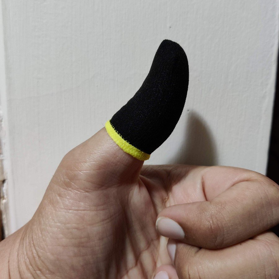 PUBG Mobile Gaming Finger Sleeves Black Colour / Sweatproof Gloves