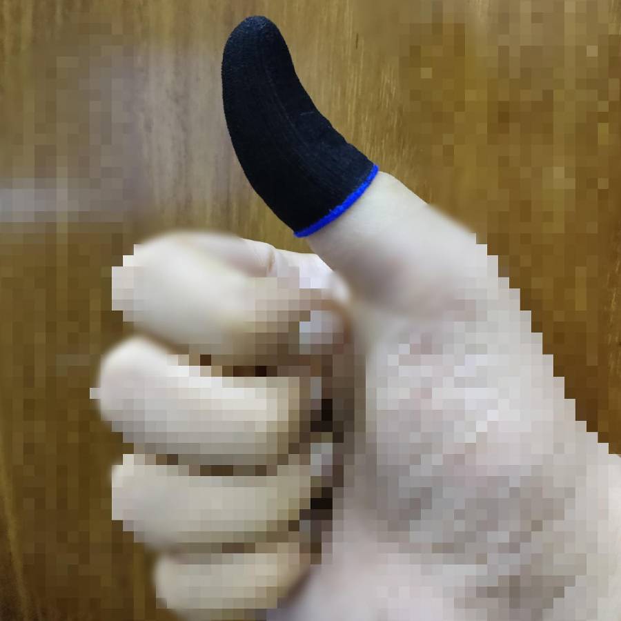 PUBG Mobile Gaming Finger Sleeves - Black Colour / Sweatproof Gloves for PUBG Mobile Gaming - black