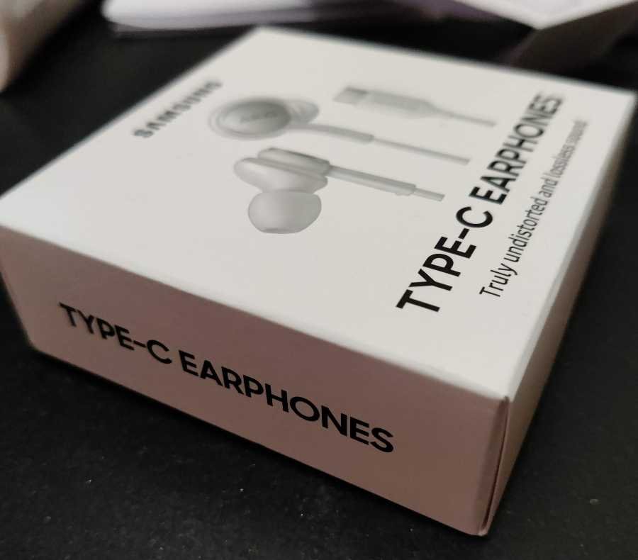 Original Samsung AKG Type-C Earphones white or black Original Samsung AKG Type-C Earphones white or black
