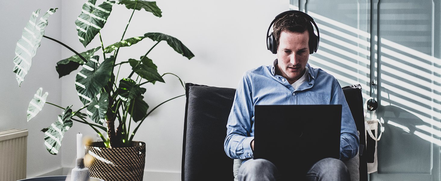 Bose 700 Noise Cancelling Headphones 3