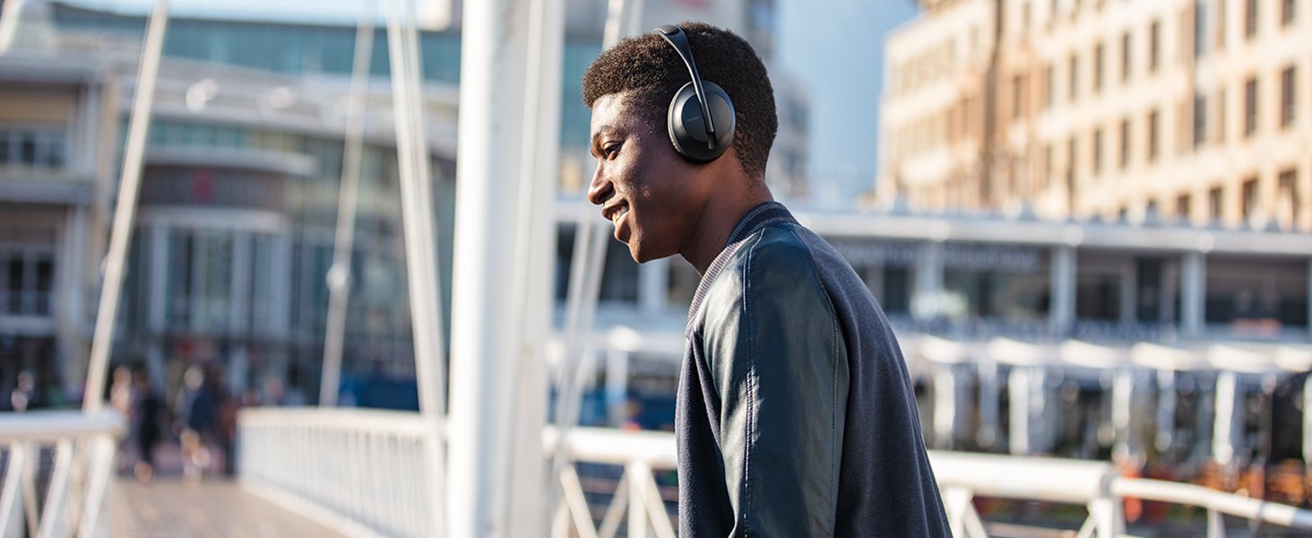 Bose 700 Noise Cancelling Headphones 5