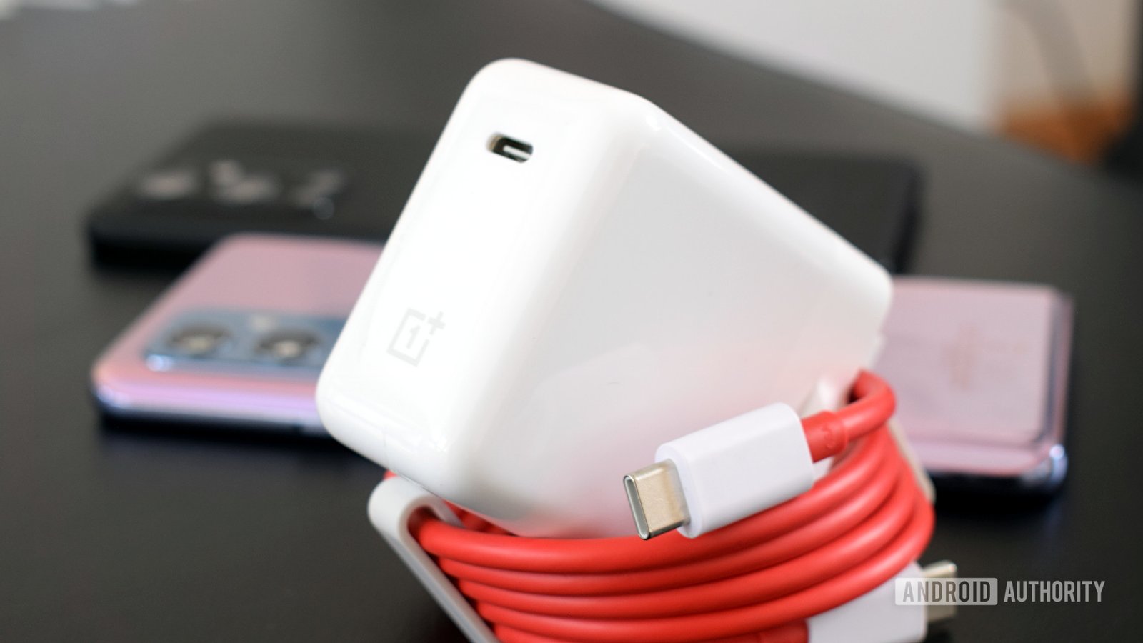Original OnePlus 8T/9/9 Pro Warp Charger 65W (cable no included) Original OnePlus 8T/9/9 Pro Warp Charger 65W (cable no included)