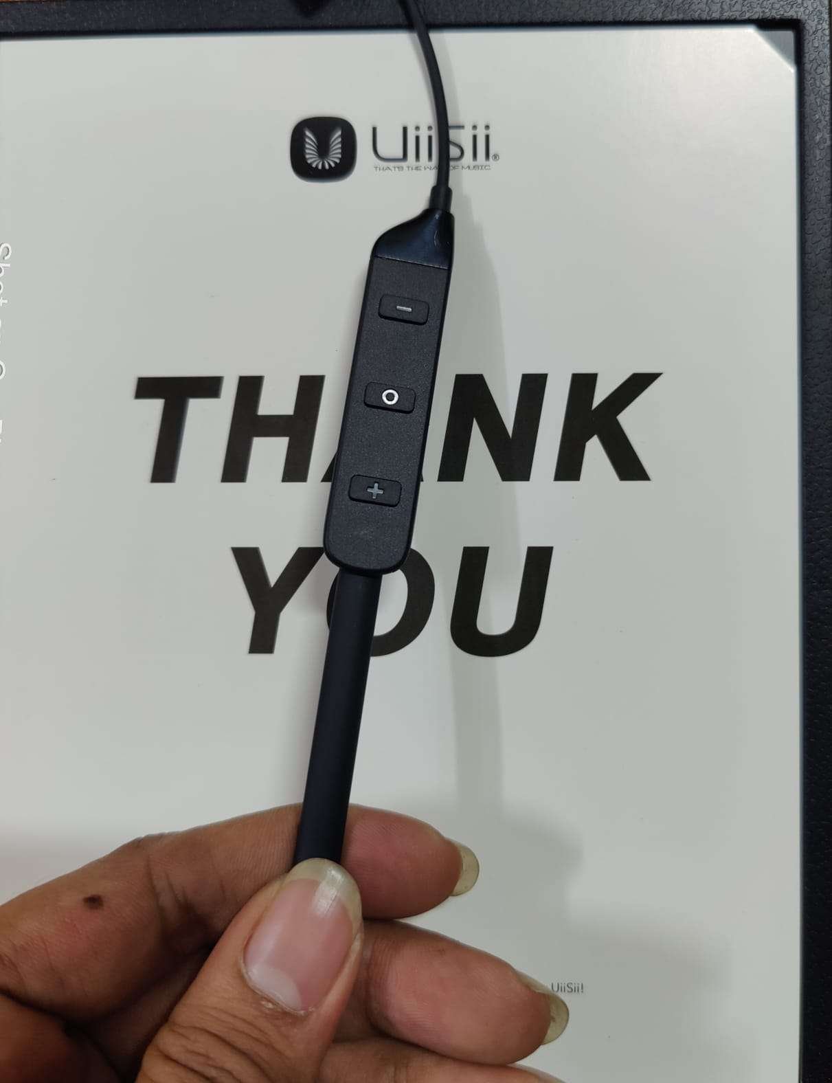 Original UiiSii N13 Bluetooth Neckband Earphone Original UiiSii N13 Bluetooth Neckband Earphone